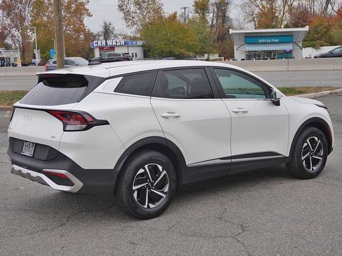Used 2023 Kia Sportage LX image 9