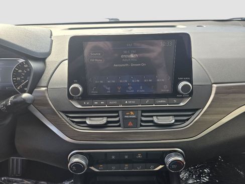 Used 2023 Nissan Altima 2.5 SV FWD image 18