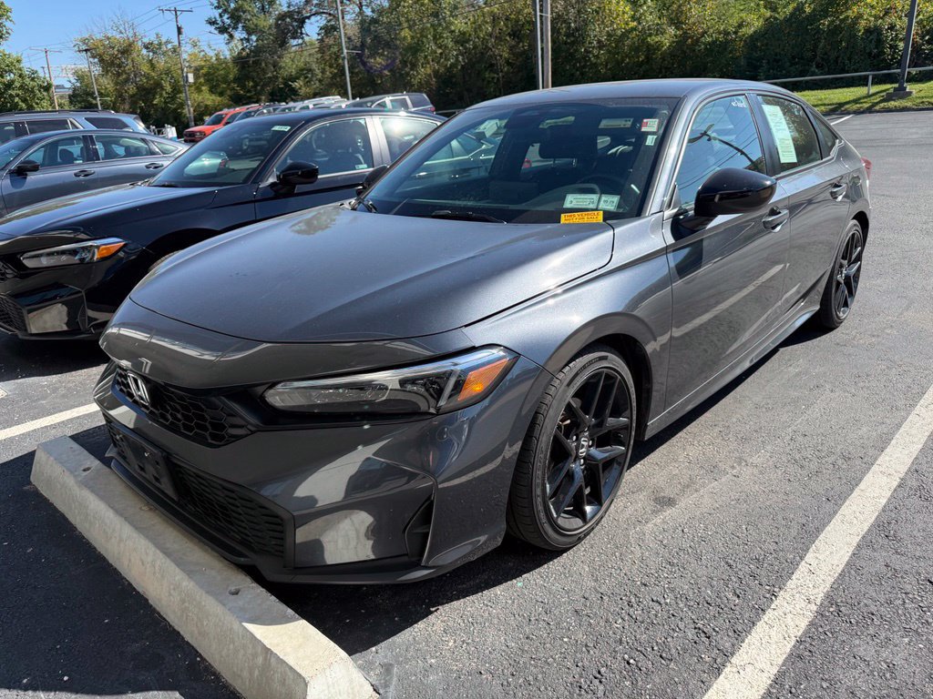 Used 2025 Honda Civic Sport image 3