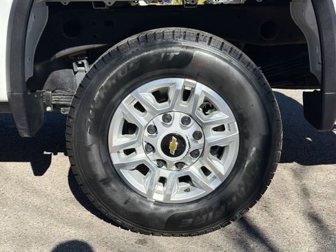 Certified 2024 Chevrolet Silverado 2500 LT image 32