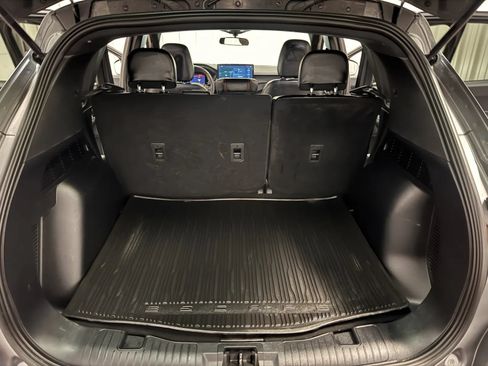 Used 2025 Ford Escape ST-Line w/ Tech Pack #1 AWD/4WD image 38
