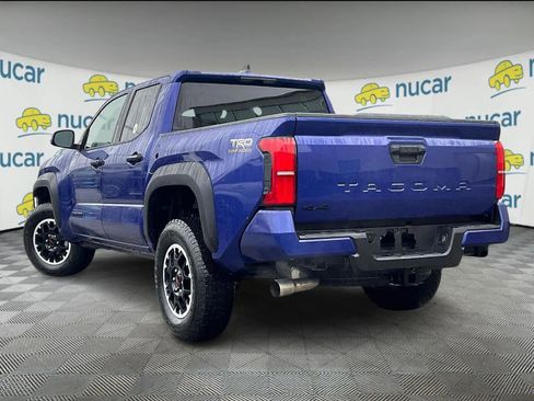 Certified 2025 Toyota Tacoma TRD Off-Road image 4