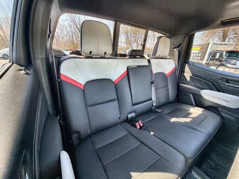 Used 2024 GMC Canyon AT4X AWD/4WD image 28