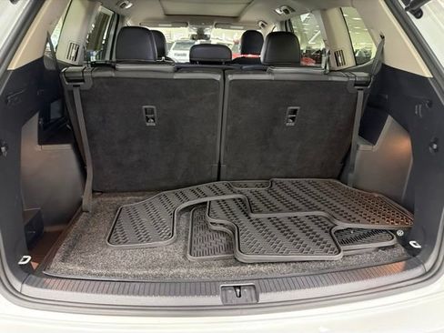 Used 2023 Volkswagen Atlas SEL AWD/4WD image 13