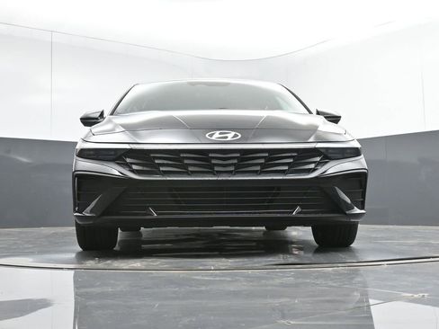 New 2026 Hyundai Elantra Sport FWD image 16