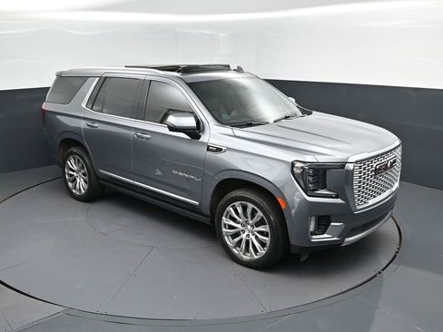 Used 2022 GMC Yukon Denali w/ Denali Premium Package image 38