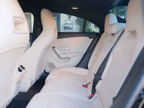 Used 2020 Mercedes-Benz CLA 250 image 33