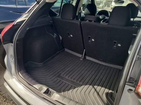 Used 2022 Nissan Kicks SV FWD image 10