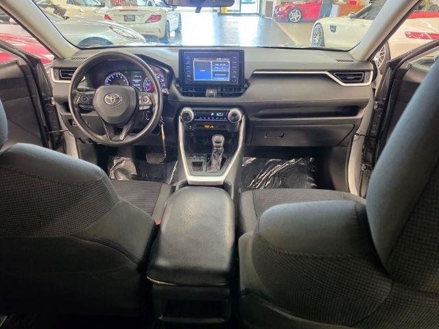 Used 2019 Toyota RAV4 LE w/ Carpet Mat Package FWD image 10