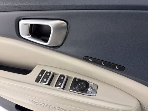 New 2026 Kia Carnival EX FWD image 29