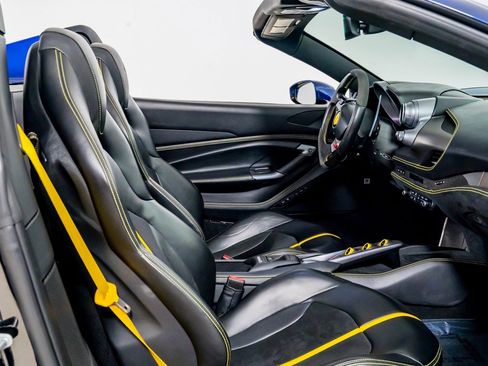 Used 2023 Ferrari F8 Tributo image 36