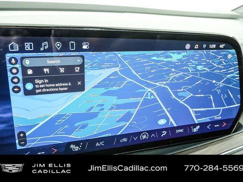 Used 2025 Chevrolet Tahoe LT RWD image 14