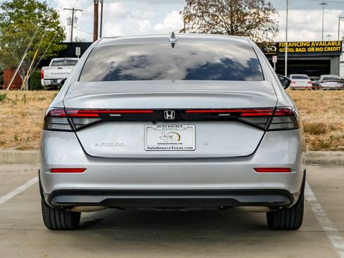 Used 2025 Honda Accord LX image 8