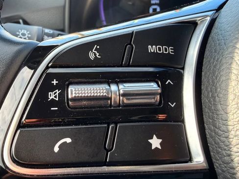 Used 2025 Kia Seltos S image 18