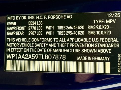 Used 2026 Porsche Macan AWD/4WD image 36