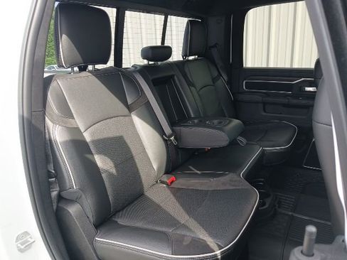 New 2026 RAM 3500 Laramie AWD/4WD image 30