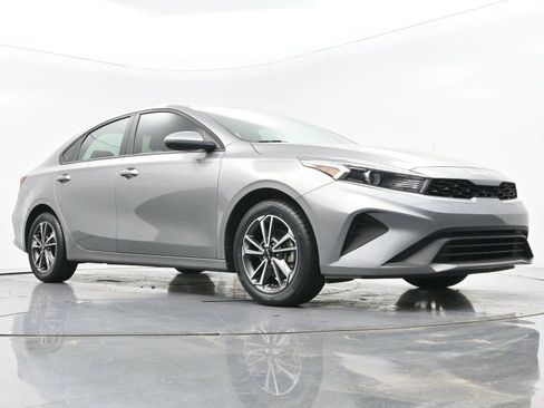 Used 2023 Kia Forte LXS FWD image 39