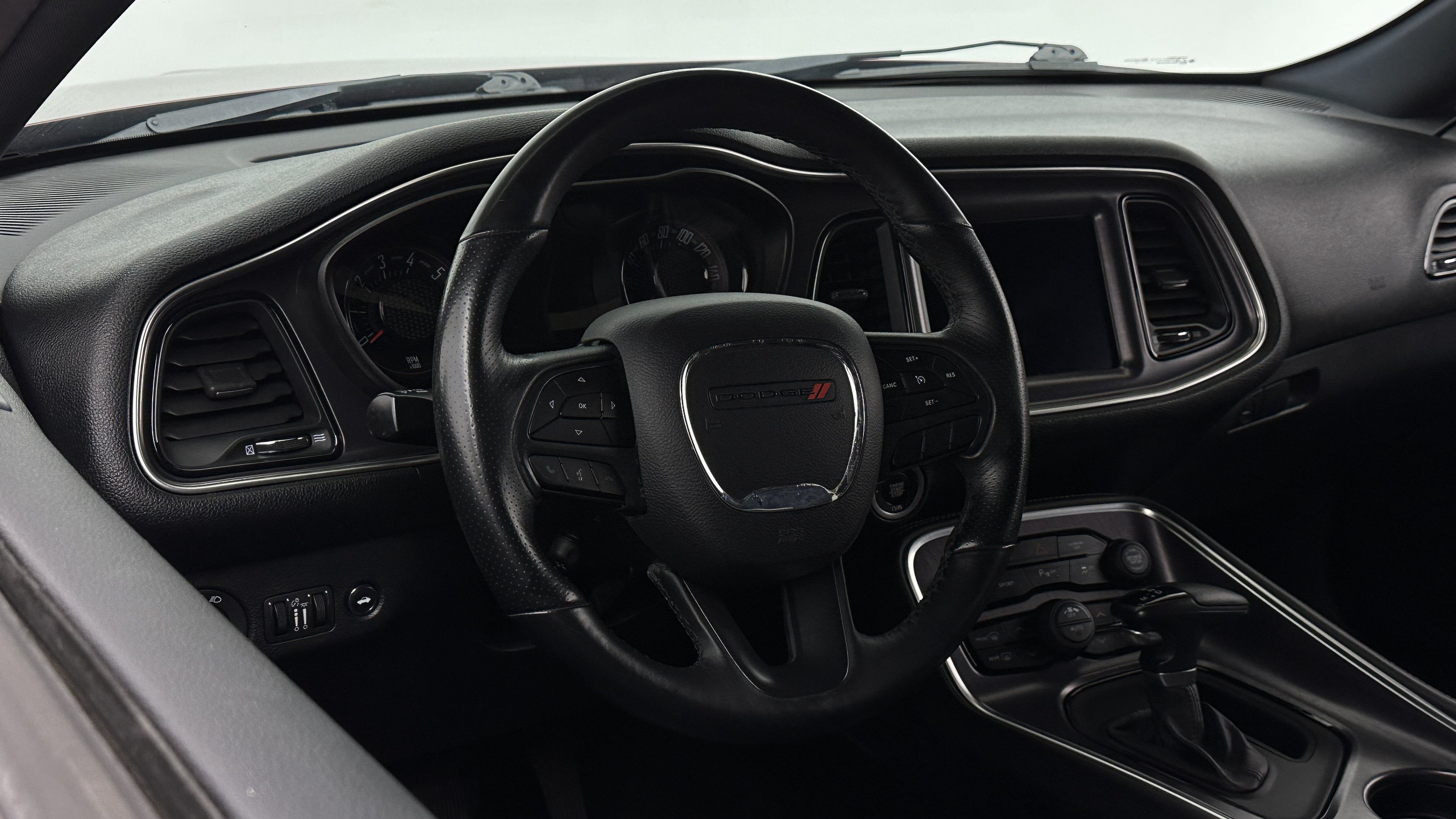 Used 2018 Dodge Challenger SXT Plus RWD image 8