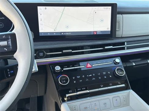 Used 2025 Hyundai Santa Fe Calligraphy image 25