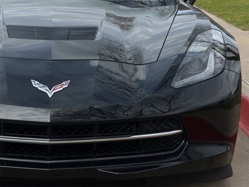 Used 2019 Chevrolet Corvette Stingray Coupe w/ 1LT image 8