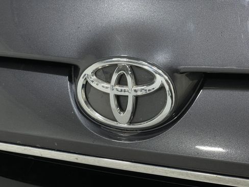 Used 2018 Toyota Yaris iA FWD image 12