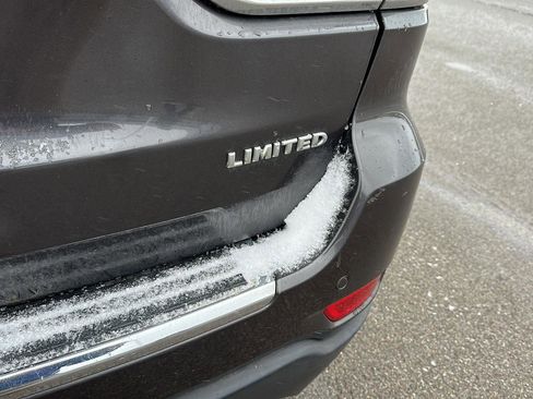 Used 2017 Jeep Grand Cherokee Limited image 8