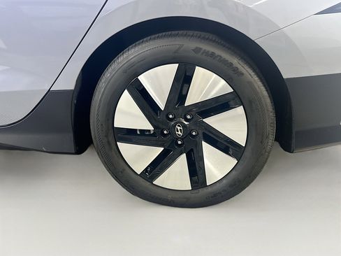 Used 2024 Hyundai Ioniq 6 SEL RWD image 11