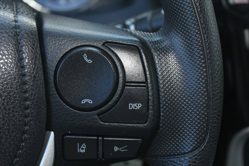 Used 2017 Toyota Corolla LE w/ Carpet Mat Package (TMS) FWD image 28