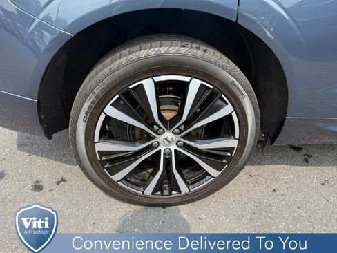 Certified 2023 Volvo XC60 B5 Plus w/ Climate Package image 14