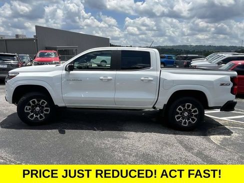 Used 2023 Chevrolet Colorado Z71 w/ Z71 Convenience Package 2 AWD/4WD image 7