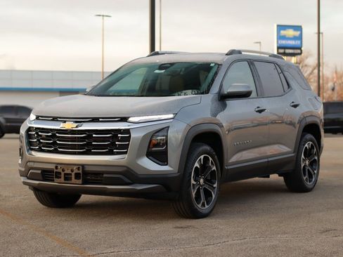 New 2026 Chevrolet Equinox LT w/ Convenience Package II image 3