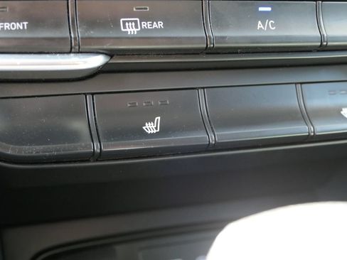 Used 2020 Hyundai Santa Fe SEL FWD image 22