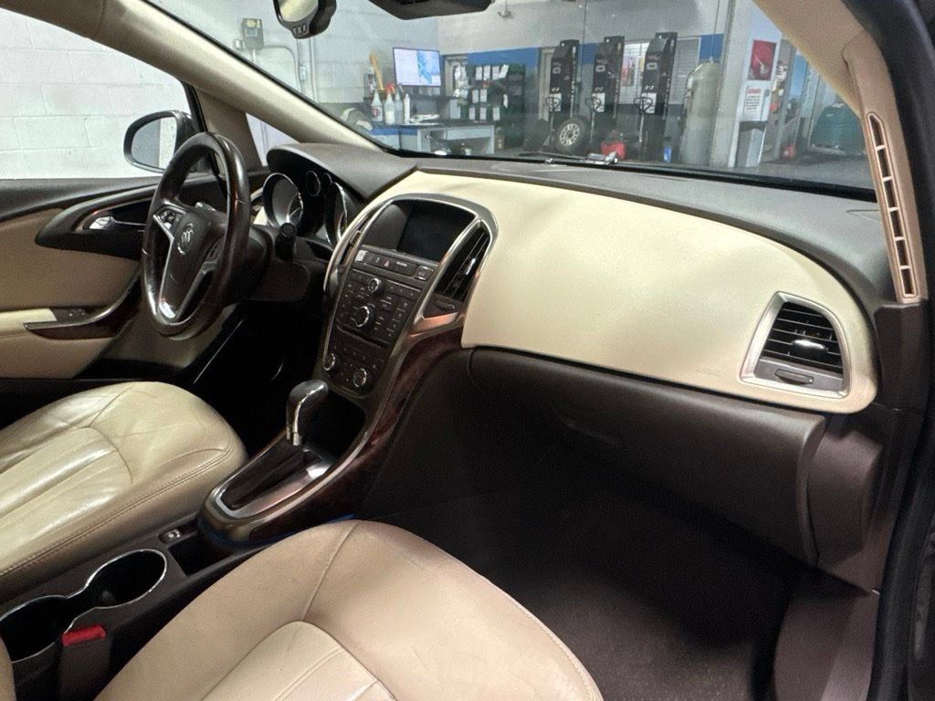Used 2014 Buick Verano Premium FWD image 32