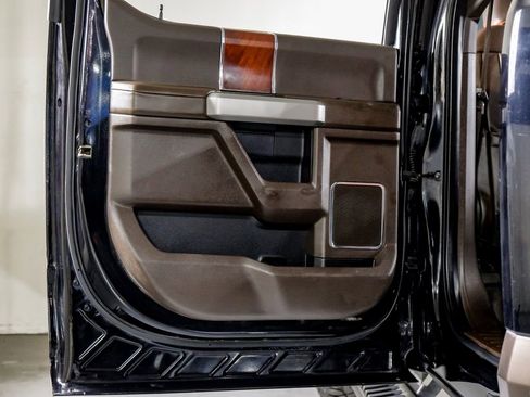 Used 2022 Ford F350 King Ranch image 36