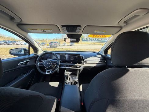 Used 2025 Kia Sportage LX AWD/4WD image 15