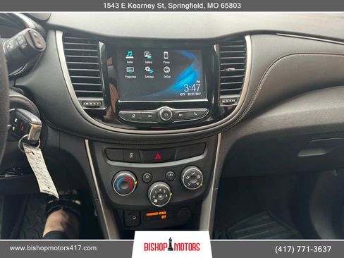 Used 2017 Chevrolet Trax LS image 25