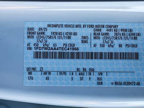 New 2026 Ford F250 XL w/ XL Chrome Package image 35