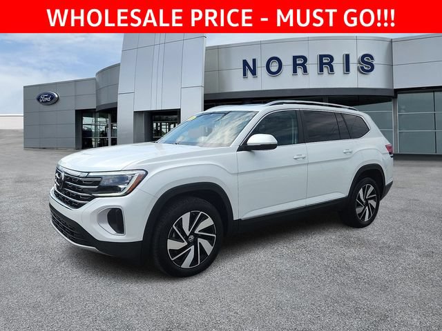 Used 2025 Volkswagen Atlas SEL AWD/4WD image 2