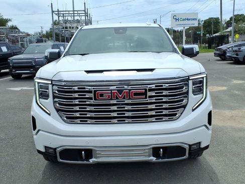 Used 2022 GMC Sierra 1500 Denali RWD image 2