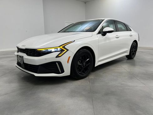 Used 2025 Kia K5 LXS image 3