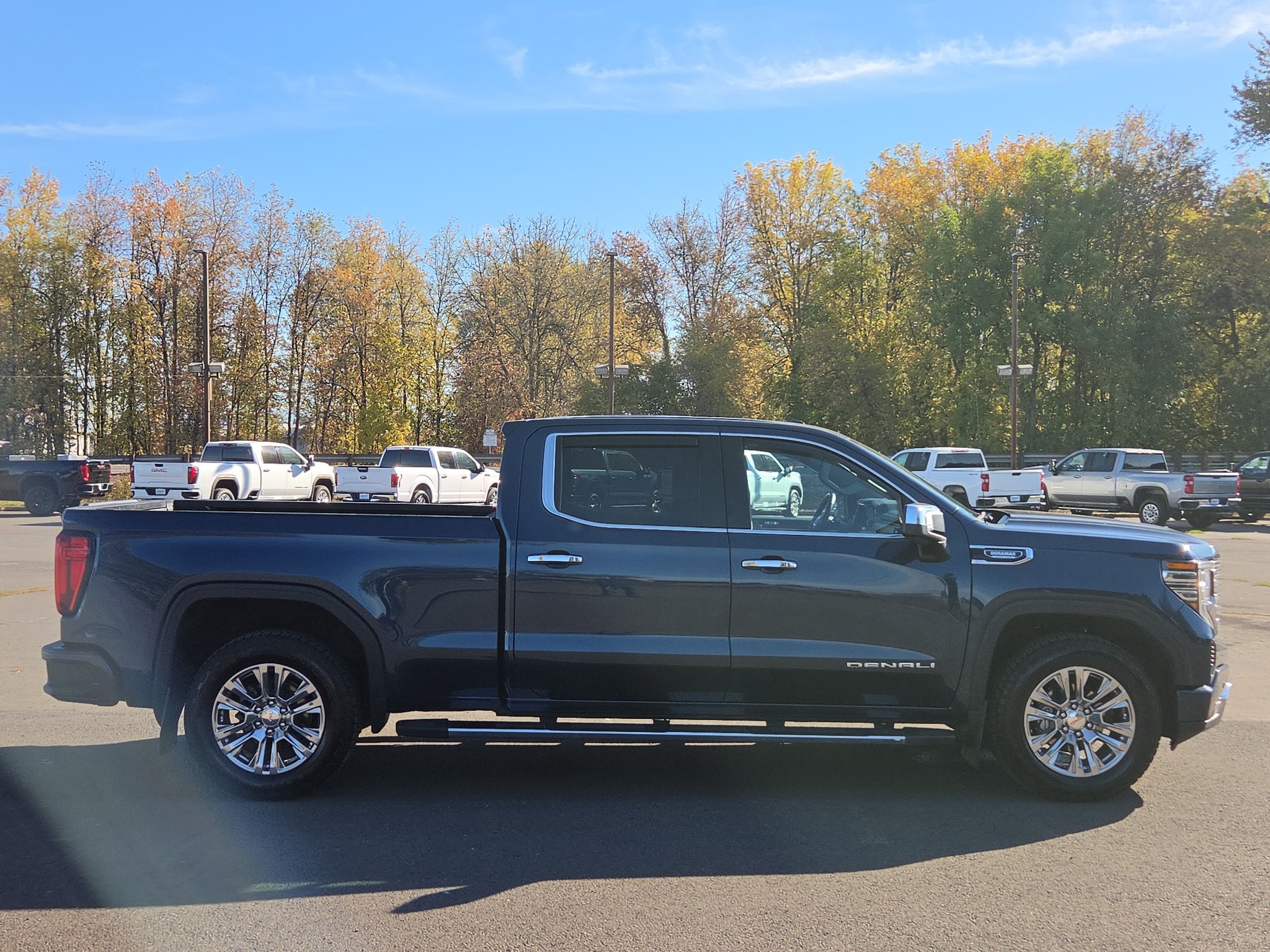 Used 2022 GMC Sierra 1500 Denali w/ Technology Package AWD/4WD image 8
