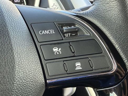 Used 2025 Mitsubishi Eclipse Cross SEL AWD/4WD image 30