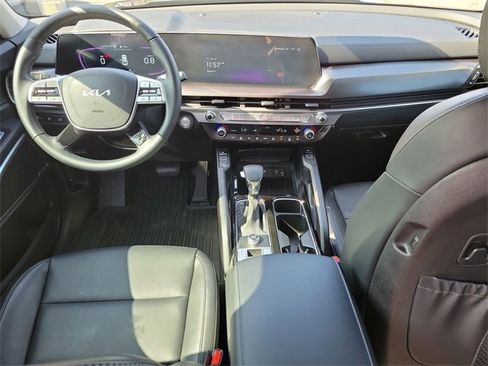 Used 2025 Kia Telluride S image 16