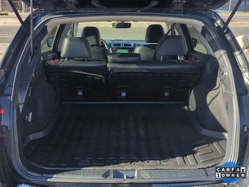 Used 2017 Subaru Outback 3.6R Limited image 24