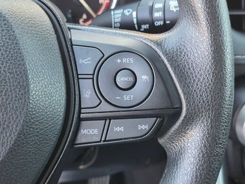 Used 2025 Toyota RAV4 XLE FWD image 23