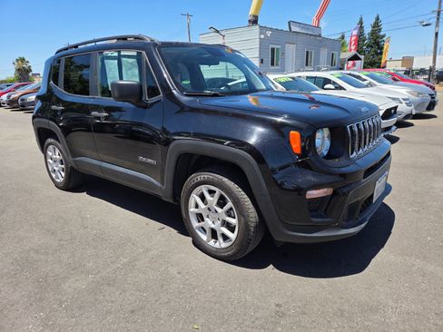 Used 2019 Jeep Renegade Sport w/ Sport Appearance Group AWD/4WD image 5