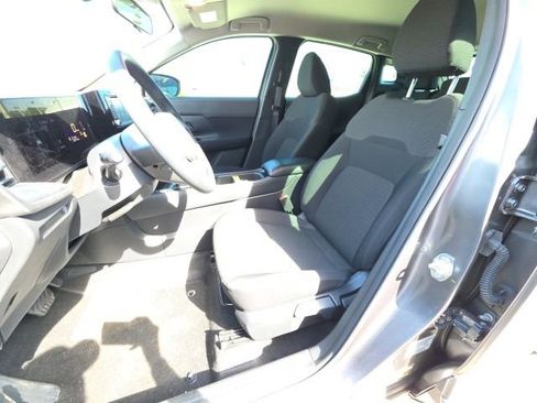 Used 2025 Nissan Kicks S image 13