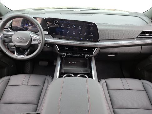 Used 2026 Chevrolet Suburban RST w/ Comfort Package RWD image 9