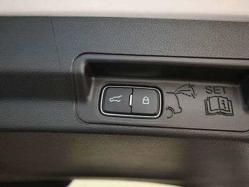 New 2026 Ford Explorer ST-Line w/ ST-Line Street Pack image 9