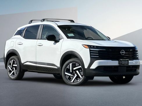 New 2026 Nissan Kicks SV w/ Charging Package image 2